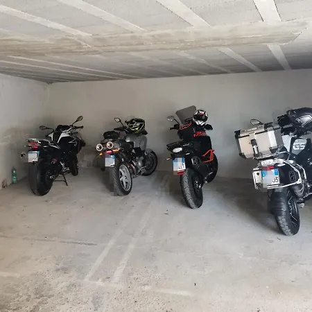 Maddalena Con Parcheggio Privato *