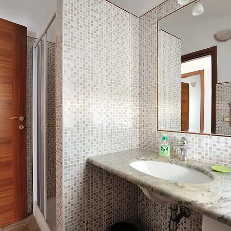 Maddalena Con Parcheggio Privato Daire *